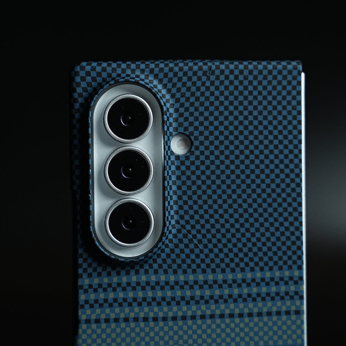 Carbon Fiber Texture Design Cover for Galaxy Z Fold 8 Ultra Hard Pc MagSafe | Blue Green