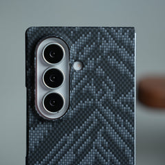 Geometric Pixel Pattern Magnetic Case for Galaxy Z Fold 8 Ultra | Slim Protective Cover