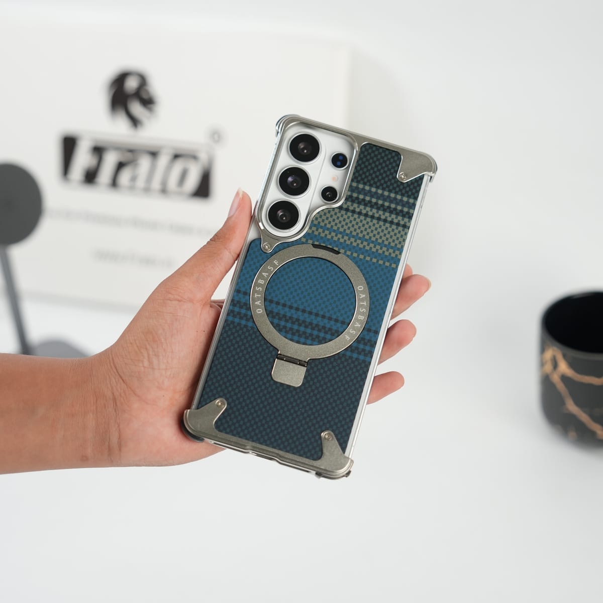 FRATO Aeroflex Metal Galaxy S26 Ultra Premium Aramid Fiber Texture Frameless Metal Kickstand Case