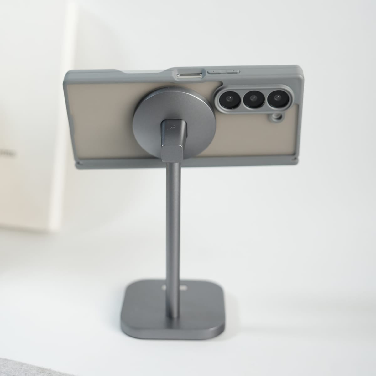 FRATO Fold 7 Collection Galaxy Z Fold 7 Magnetic Frosted Armor Case
