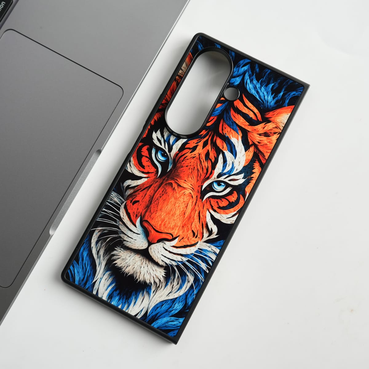 FRATO Samsung Z Fold 7 Glass Galaxy Z Fold Series Tiger Face Chrome Armor Case
